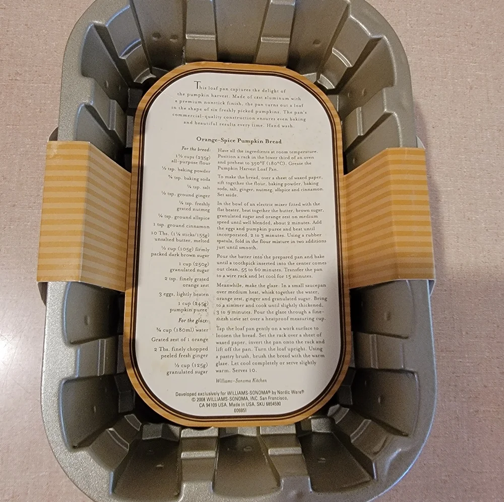 Williams Sonoma Pumpkin Harvest Loaf‎ Pan by Nordic Ware